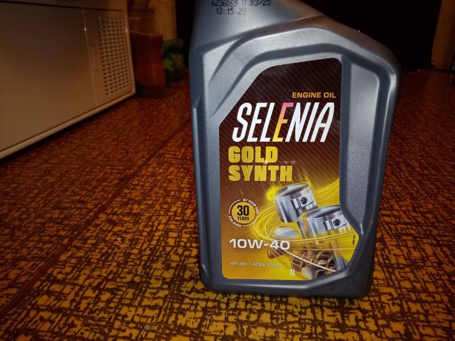 Бензиново моторно масло Selenia