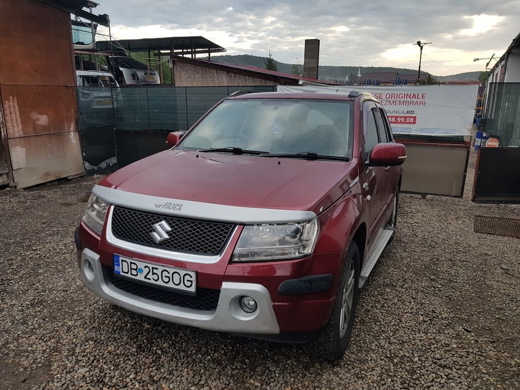 Dezmembrez Suzuki Grand Vitara 1.6 Benzina , 2.0 Benzina, 1.9 DDIS