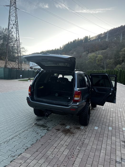 Vând Jeep Grand Cherokee 2.7