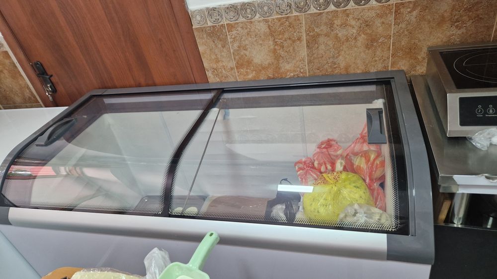 Витринная морозильная ларь