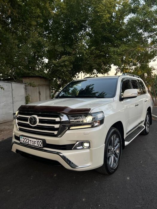 TOYOTA land cruiser 200