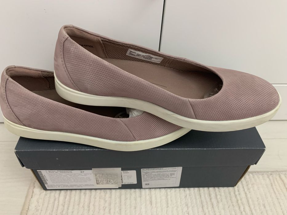 Продам новые балетки Ессо . Размер 37