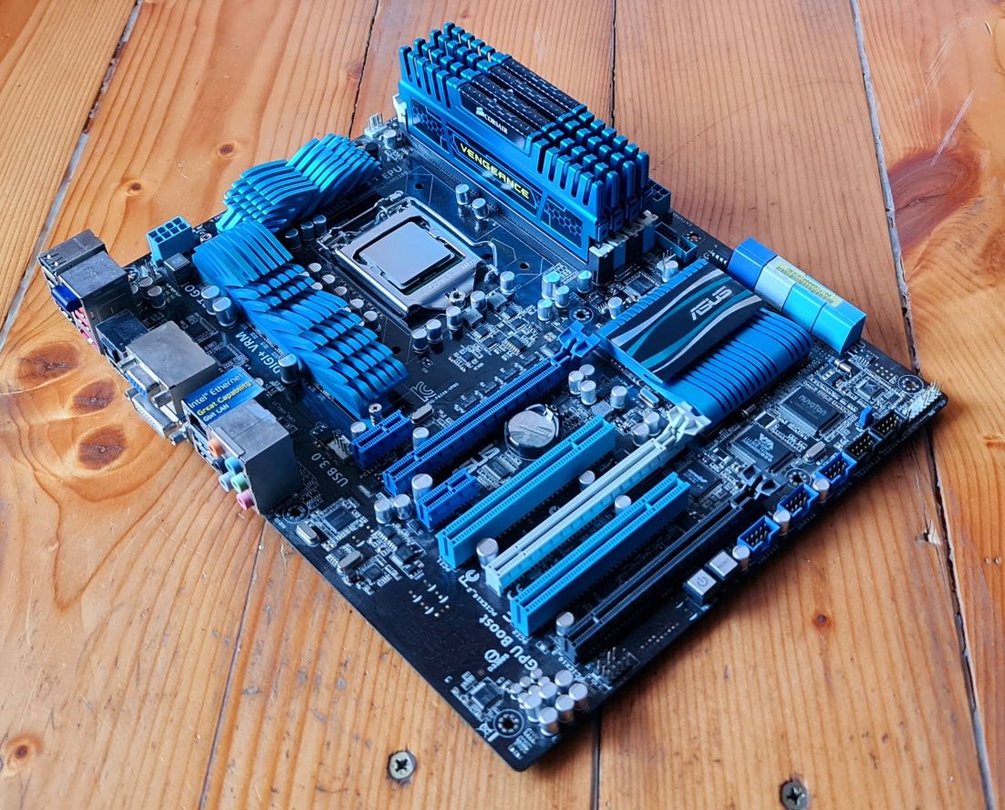 Placa baza gaming Asus P8Z68 V Pro socket 1155