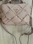 Оригинална дамска чанта Guess