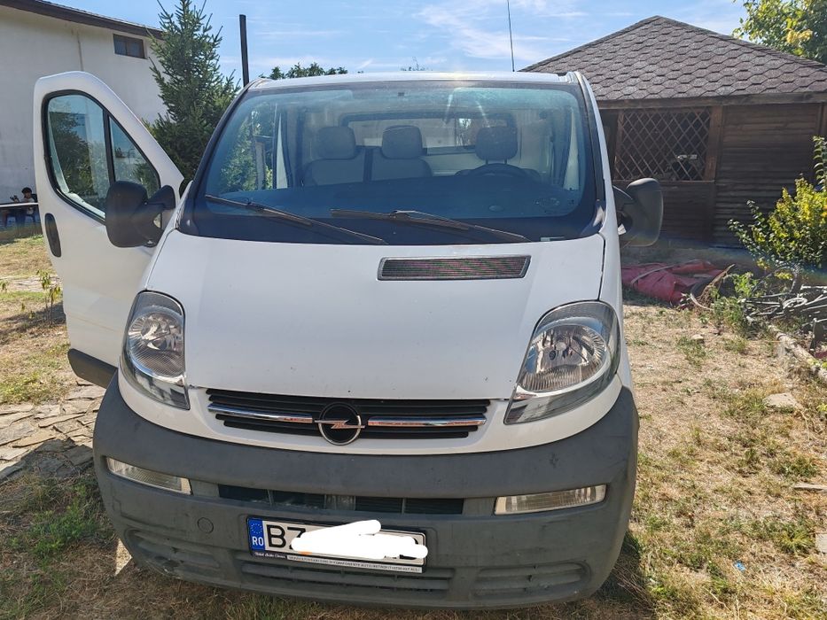 Vând Opel vivaro