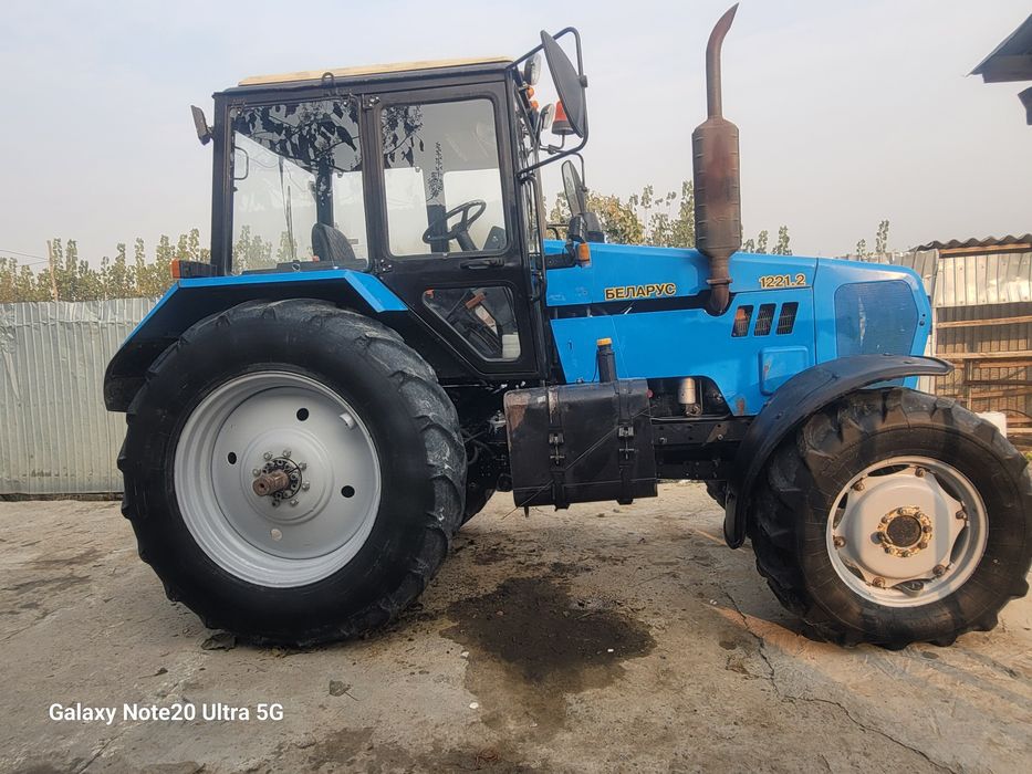 Traktor Belarus 1221.2