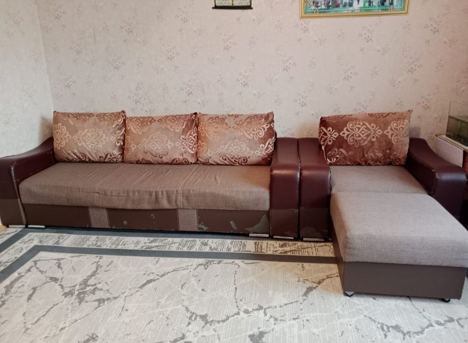 Продам диван с креслом
