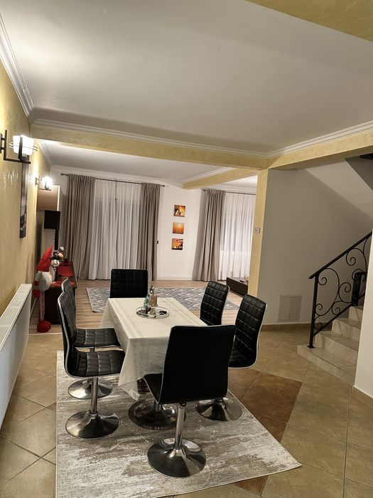 Casa, Regim-Hotelier, 3 dorm,2 bai, bucatarie si living