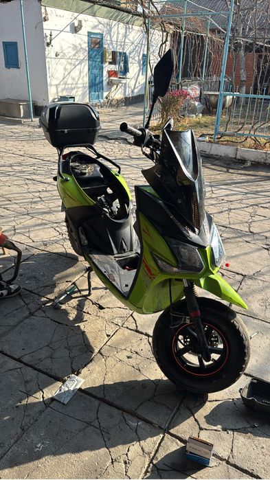 продам мопед 90к на полном ходу