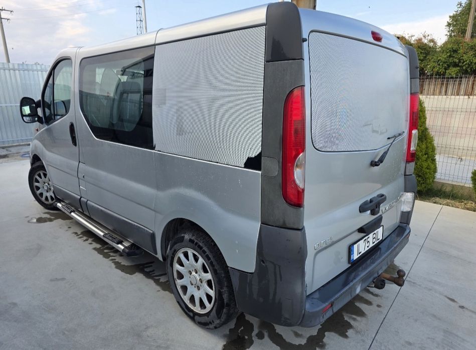 Opel vivaro 2,5 cdti