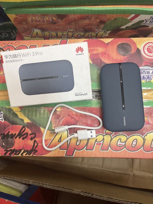 Wi-Fi роутер Huawei WiFi 3 Pro