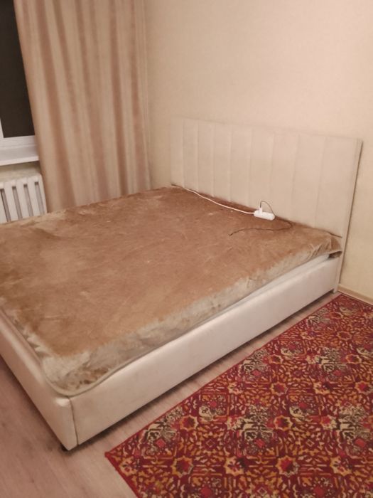 Продам кровать  район19мк