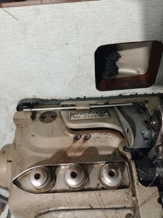 Оверлог трифазен