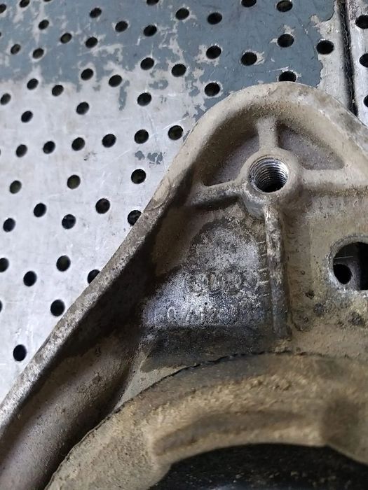 Suport amortizor stanga fata 1.9 tdi audi a4 b6 8e