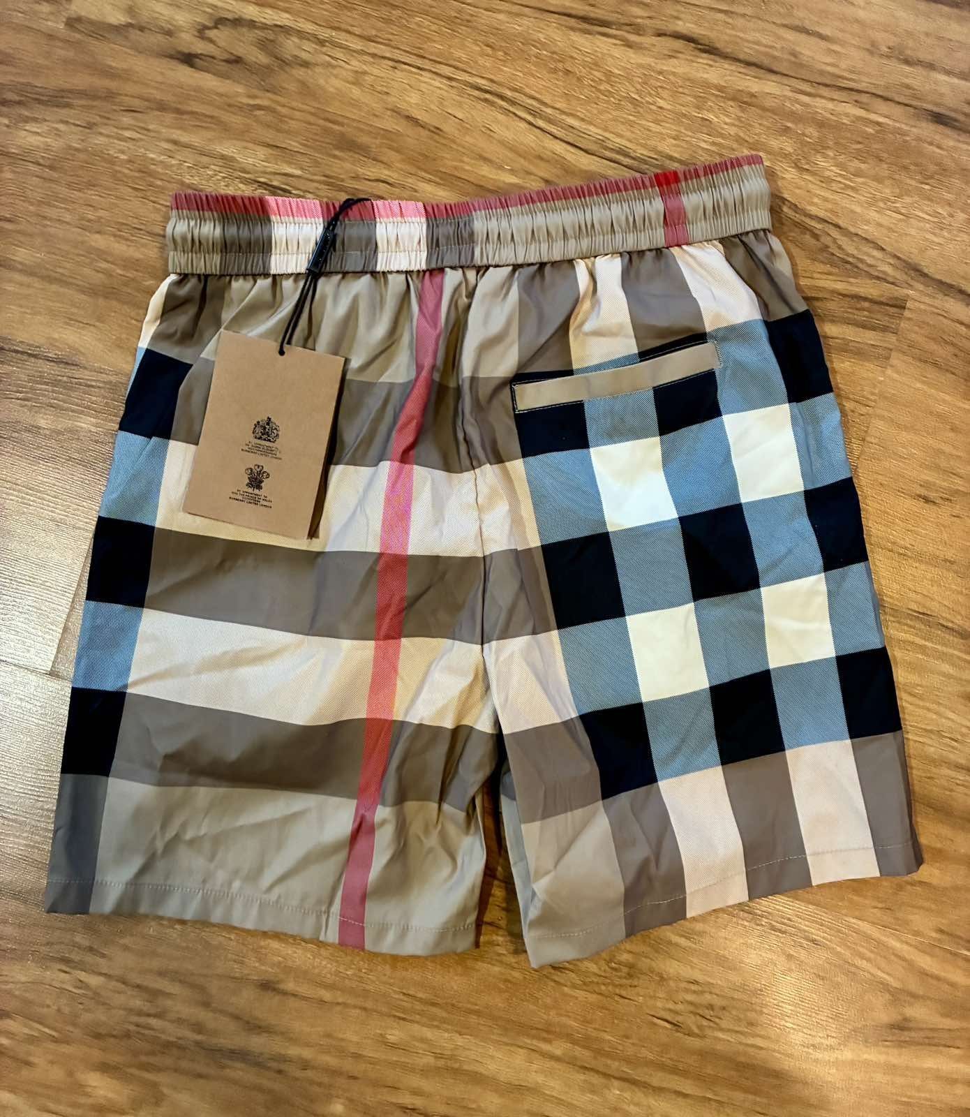 Burberry къси панталони