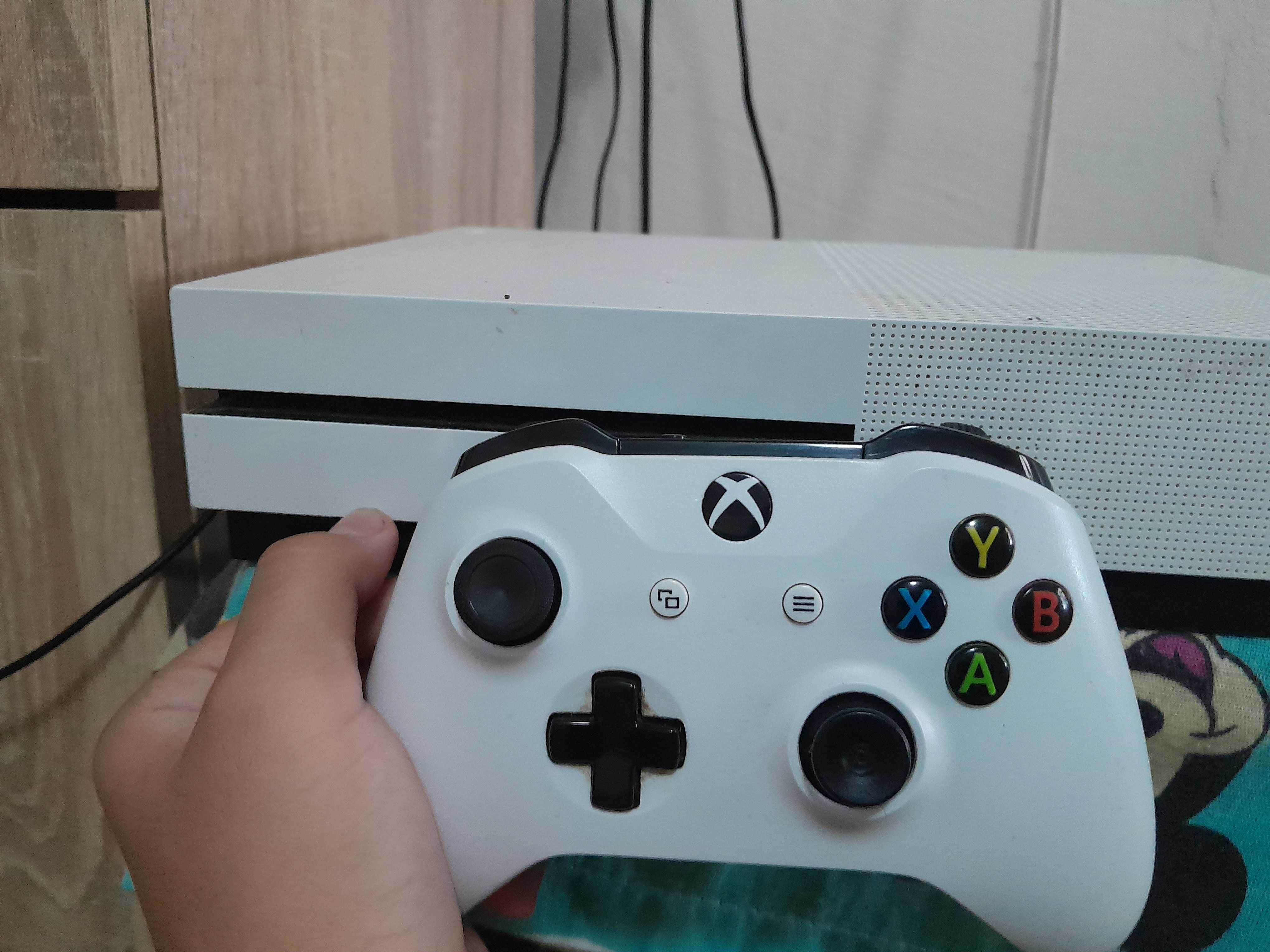 Xbox one S 1TB stocare