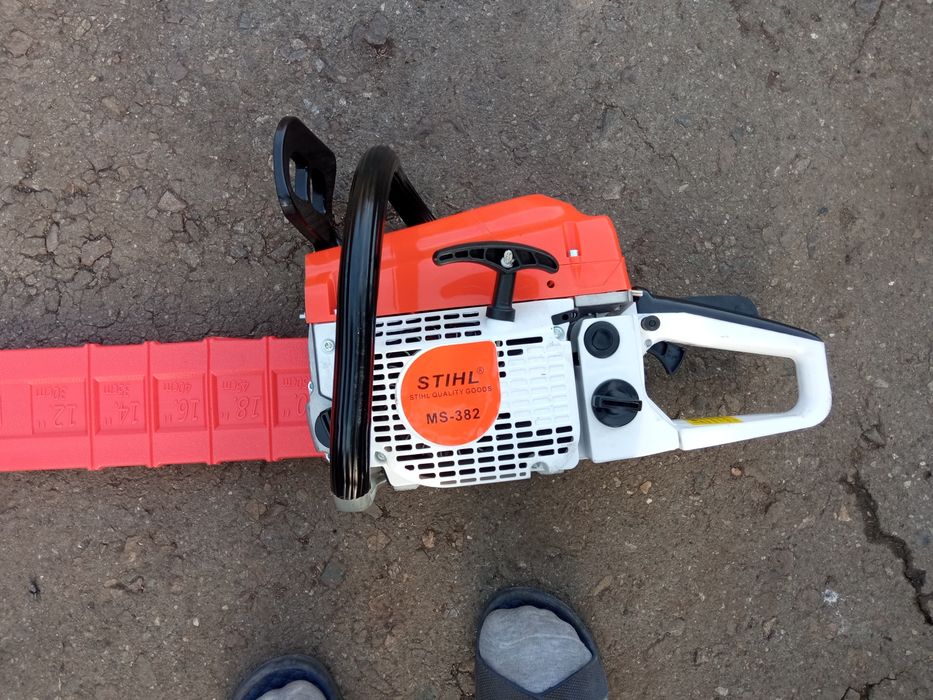 Продам бензопилу