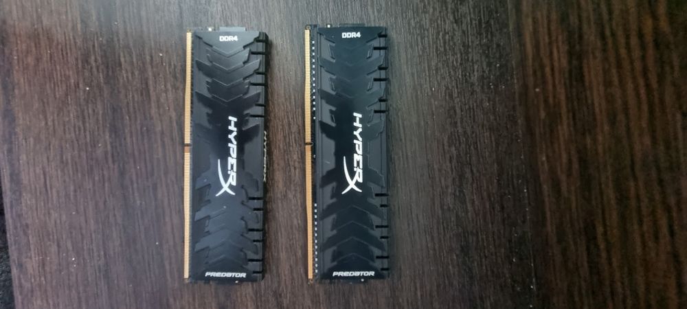 momorie ram 16gb ddr4 (stare excelentă )