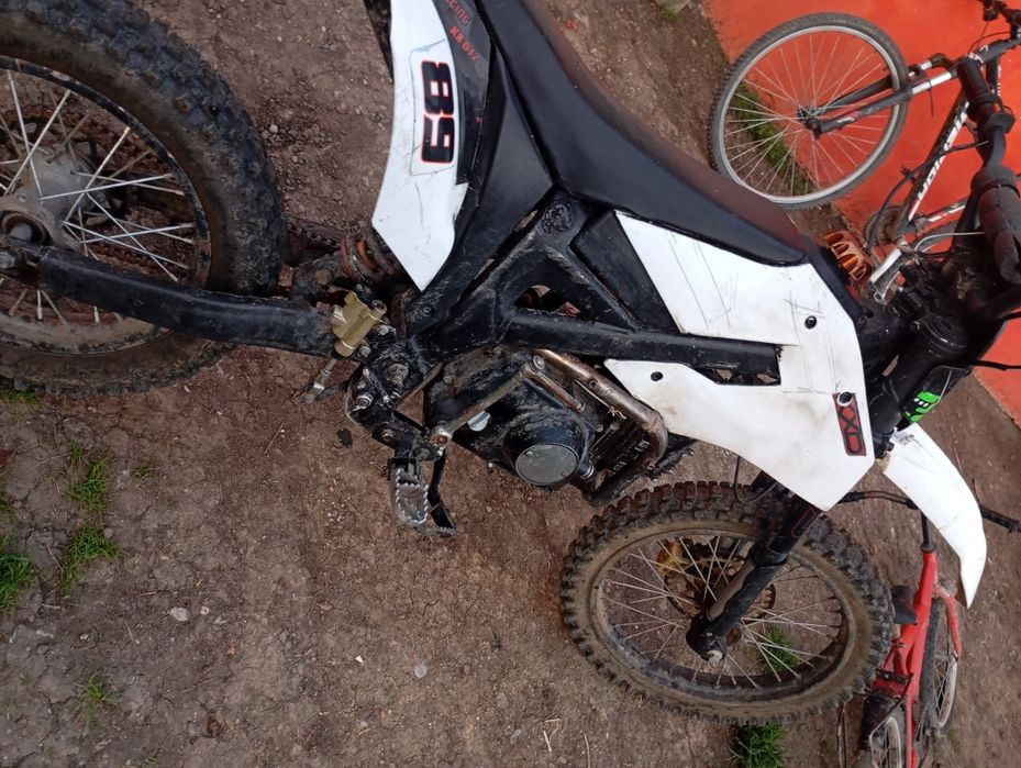 Vând cross kxd pro 125cc