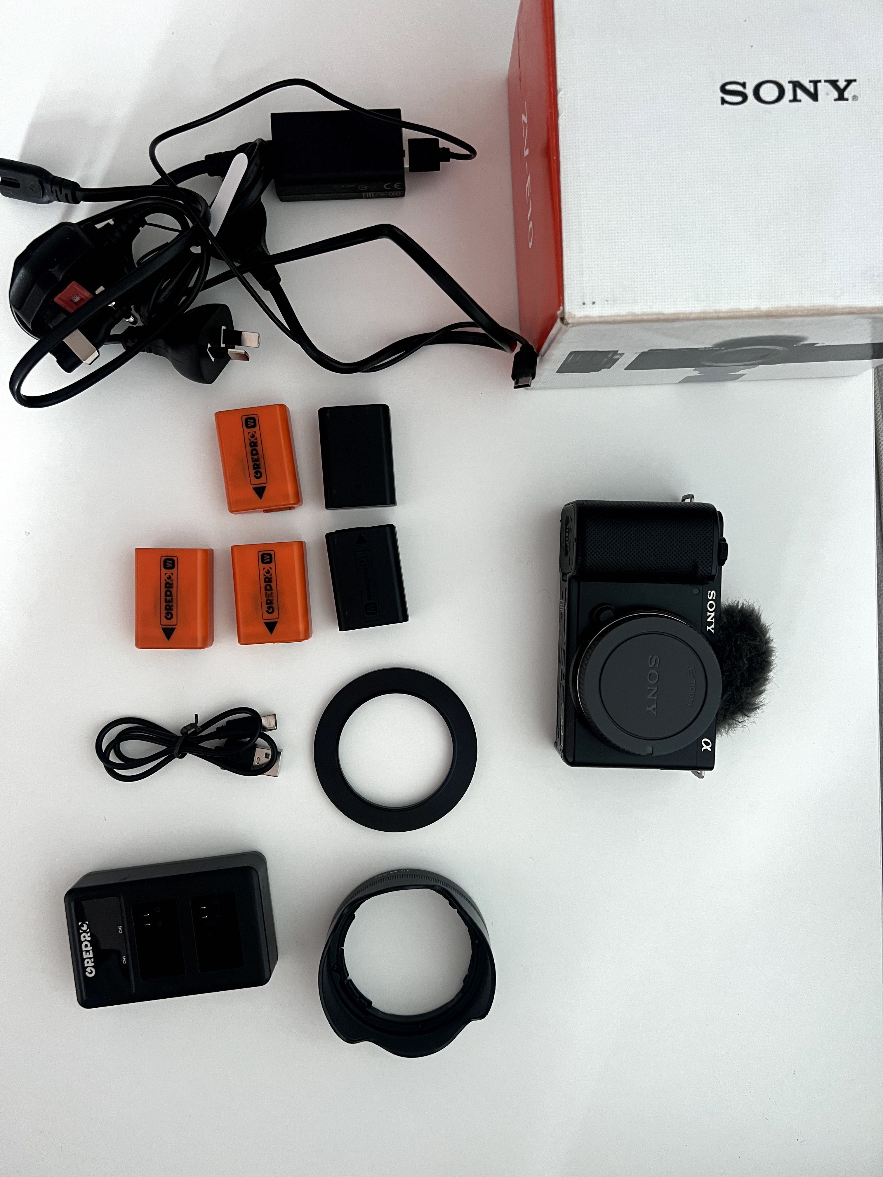Камера Sony ZV E-10 (тушка) c аксессуарами