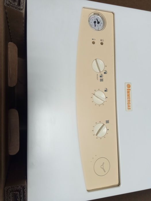 Centrală termică pe gaz IMMERGAS f.bună, silentioasă.