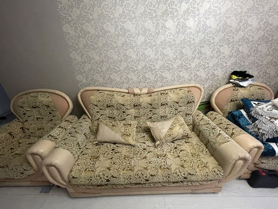 Диван и два кресло