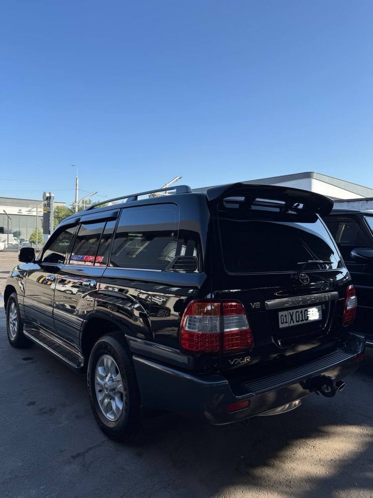 Toyota Land Cruiser 100