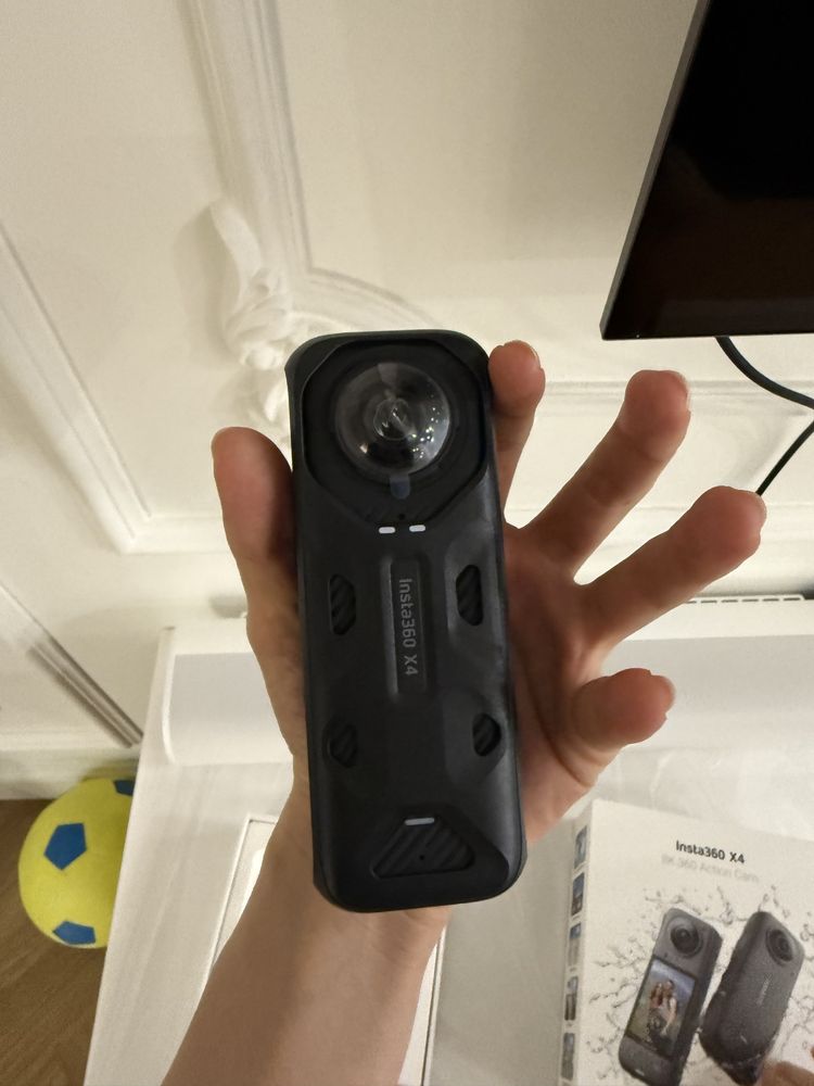 Продам камеру insta360