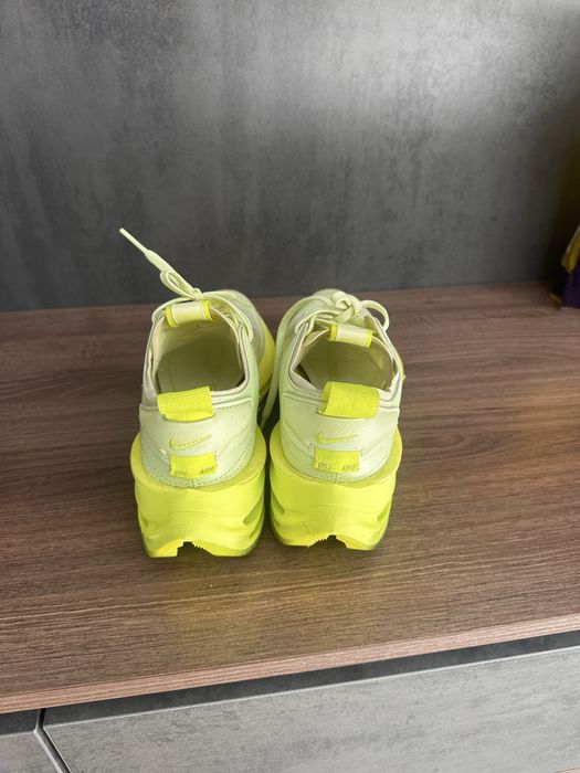 Nike zoom double stacked Cl0804 700