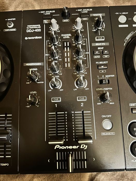 vand consola noua pioneer ddj 400