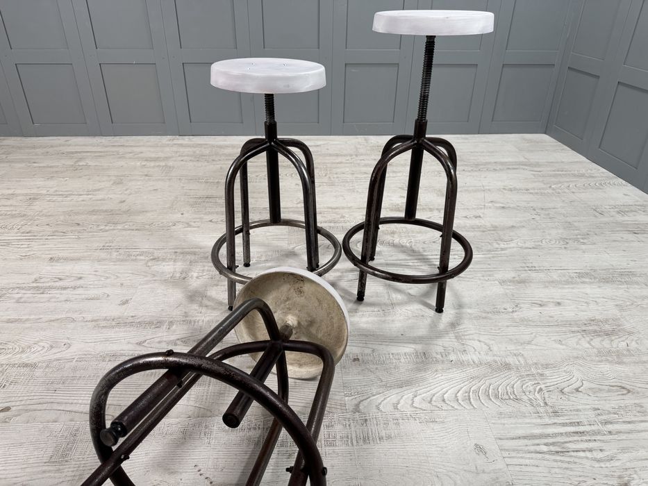 Индустриални бар столове на винт У010