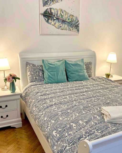 Дава се под наем Тристаен апартамент в Пловдив, Гагарин - 90 кв.м за 351.9 € - Снимка #2