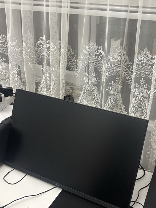 Продам монитор LG 75герц