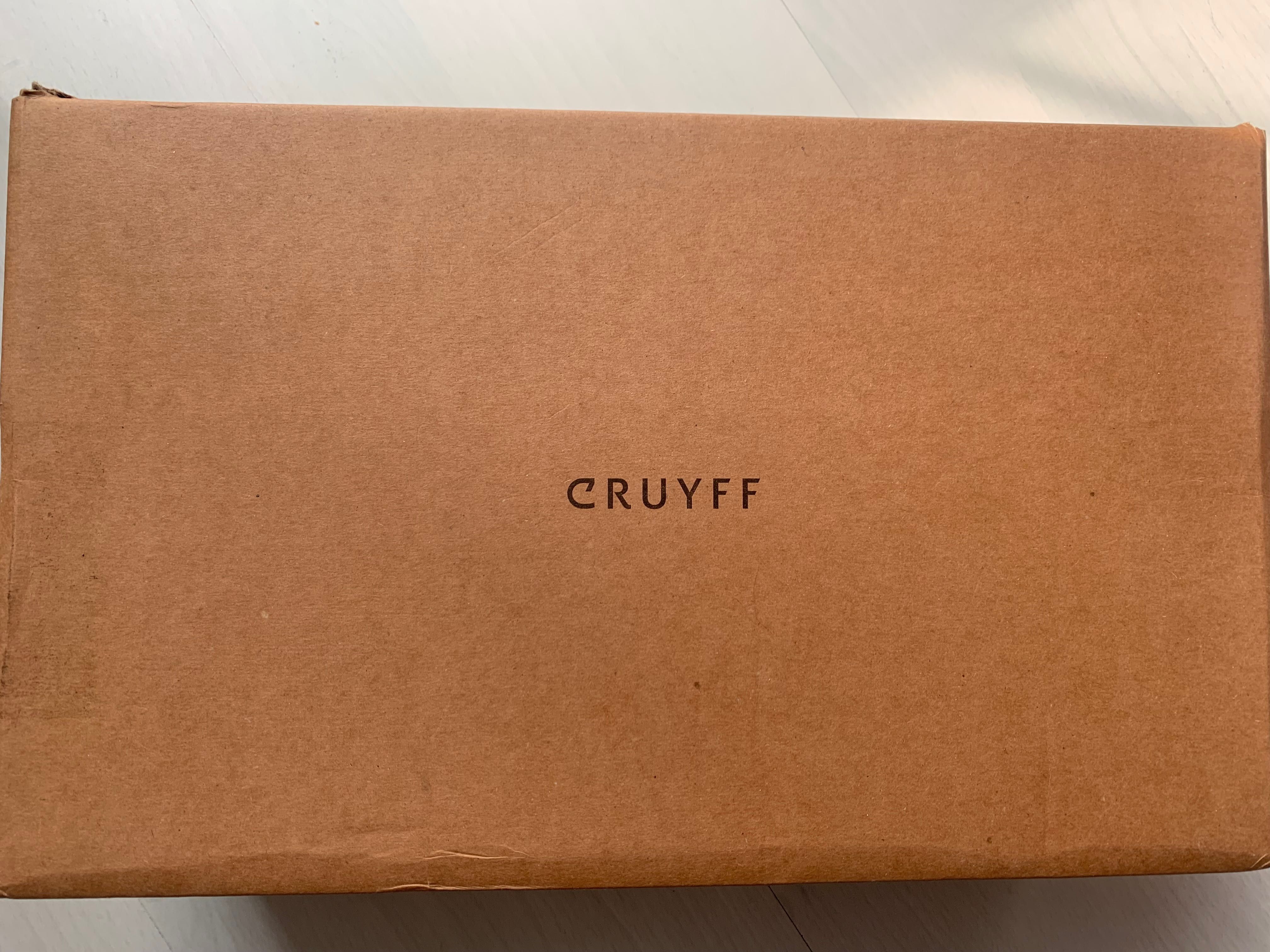 Оригинални мъжки обувки, маратонки Cruyff. Спортно елегантни, черни