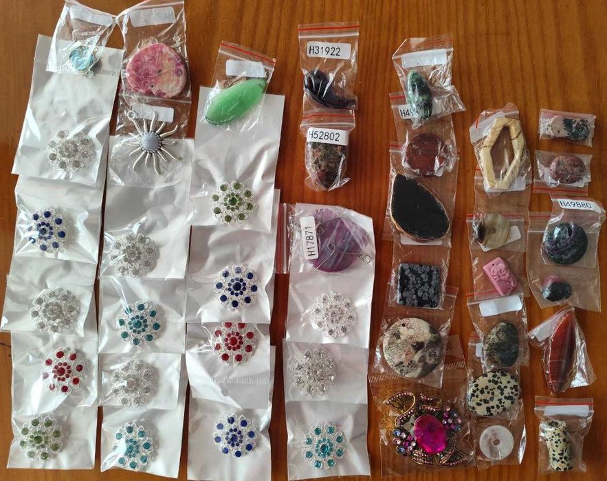 Брошки и висулки