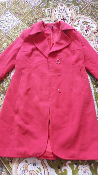 Пальто розовый кашемир и серое молодёжное продаётся