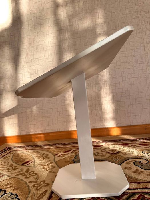 Продаётся: Подставка для Корана с надписью «Икра» (اقرأ)