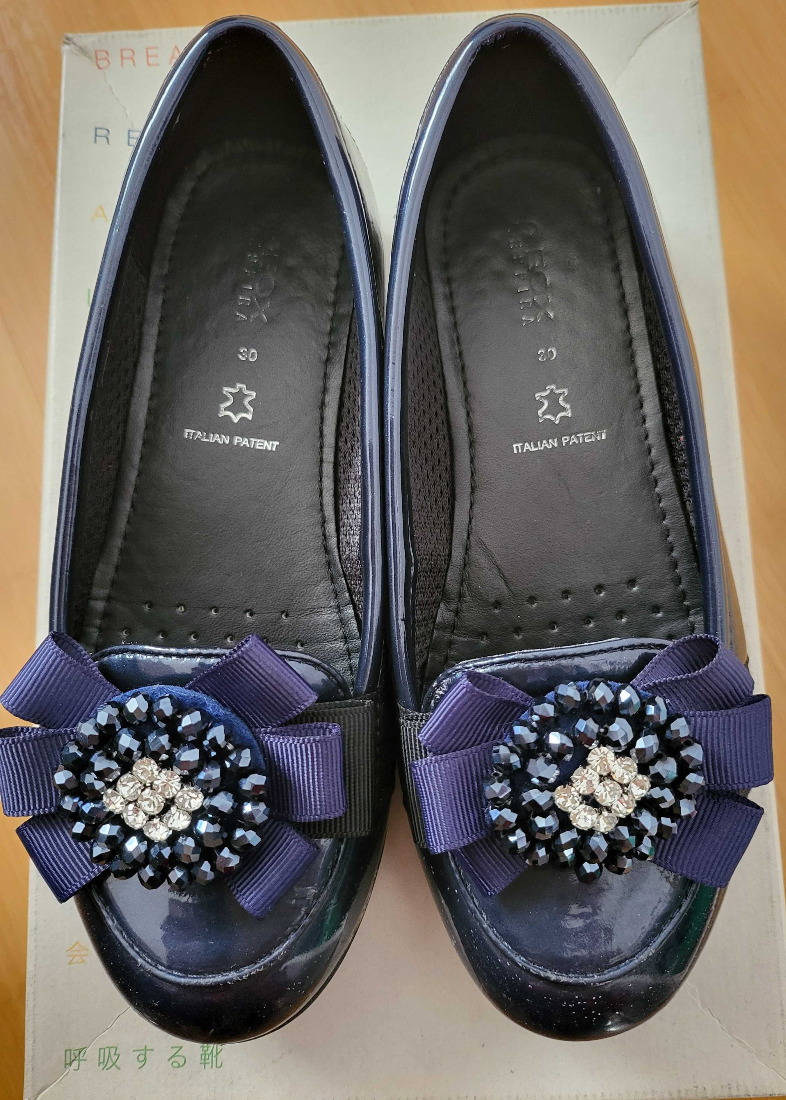 Pantofi bleumarin Geox