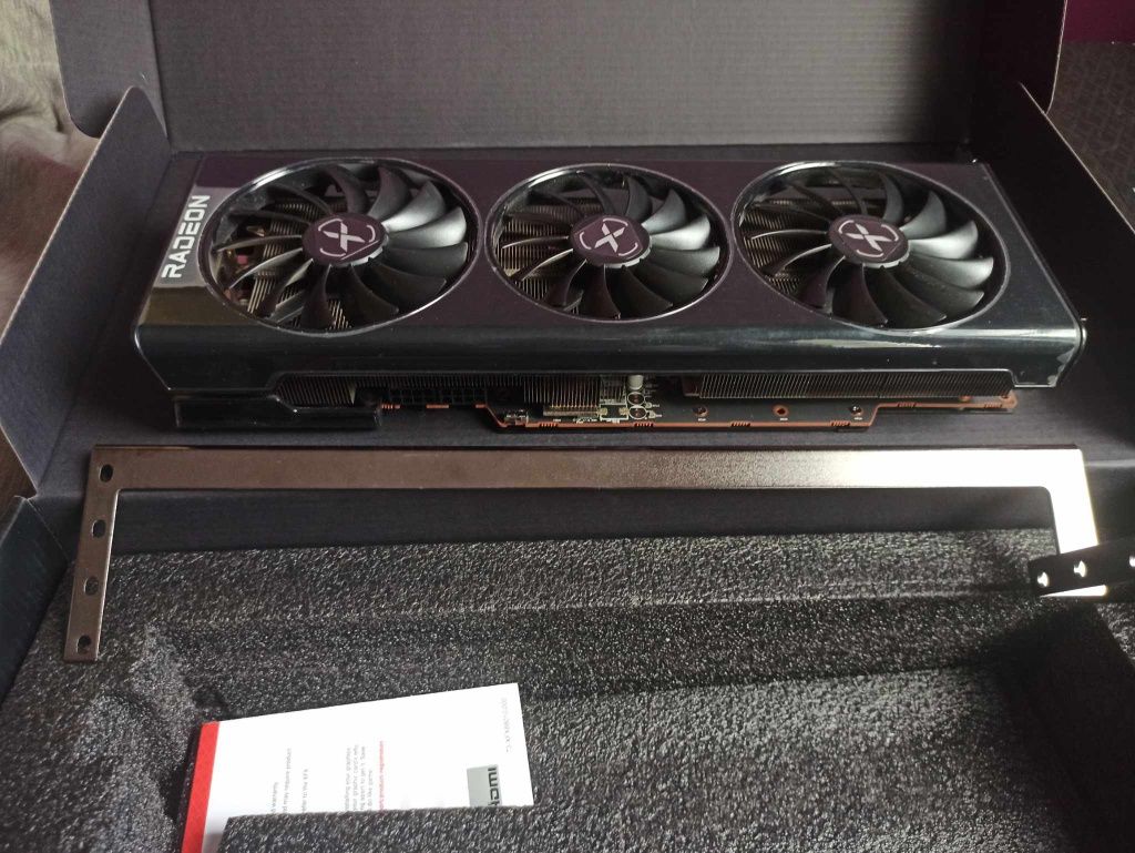 Видеокарта Rx 6800 swft 16GB