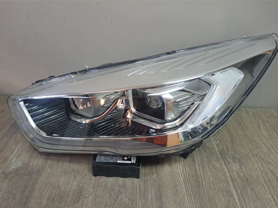 Ford Kuga фар xenon led