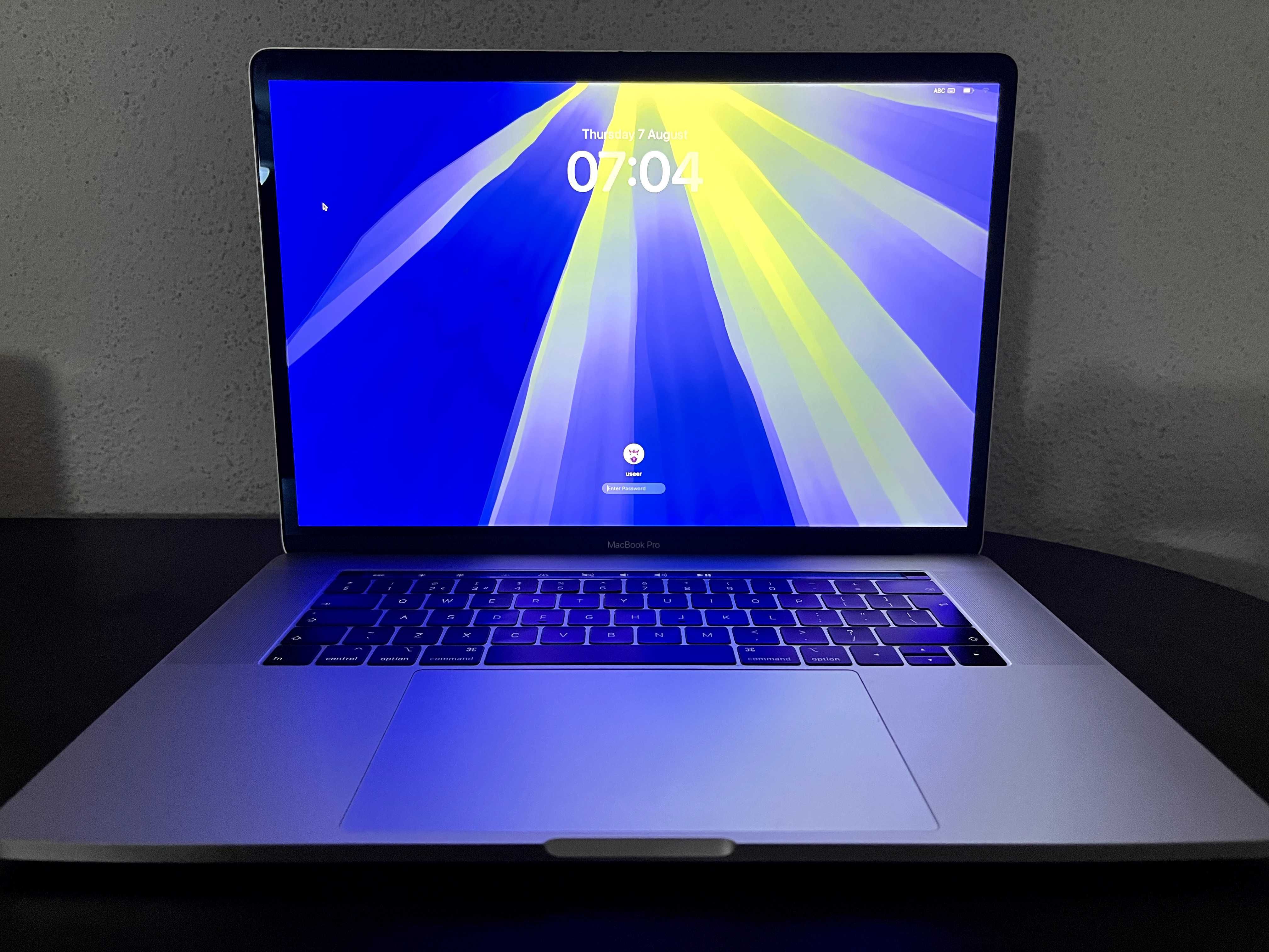 Apple MacBook PRO 15 A1990 i7 2.6Gz 16GB 500GB NVMe Touch Bar
