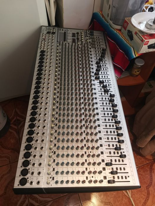 Mixer Beringer profesional