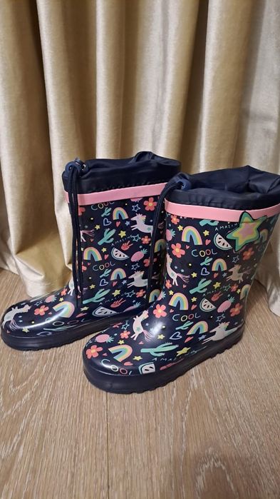 Детские резиновые сапожки