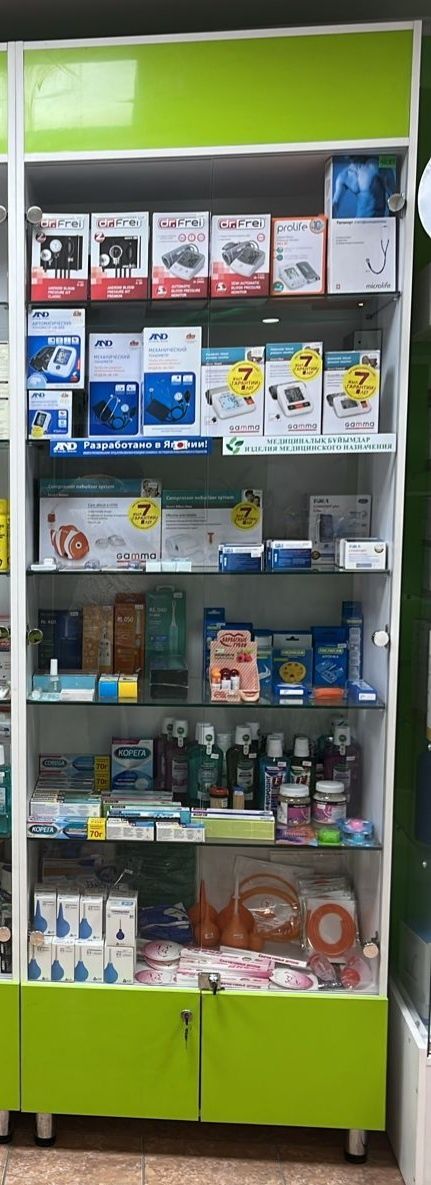 Продам шкафы,офисную мебель отличного качества. Шкаф. Витрина
