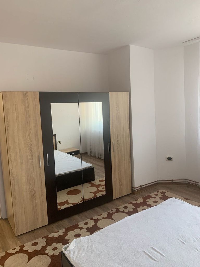 Дава се под наем Тристаен апартамент в Казанлък - 101 кв.м за 346.8 € - Снимка #5