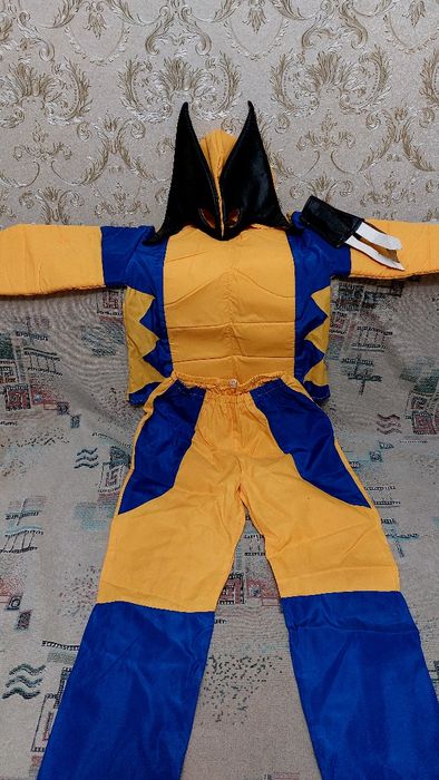 Продам  костюмы новогодние