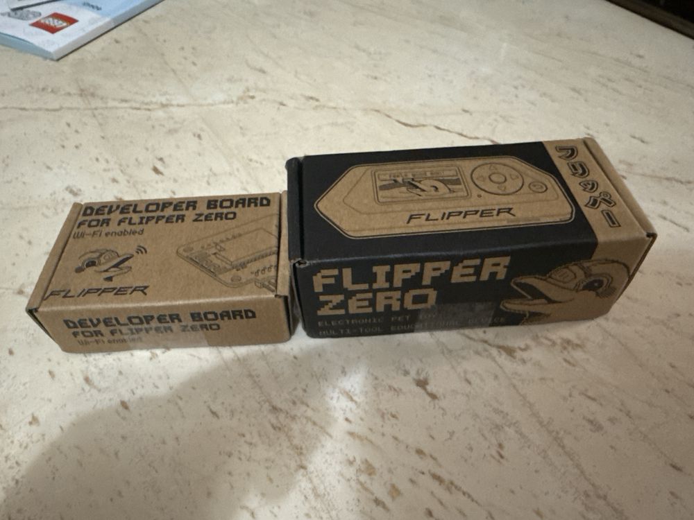 Flipper Zero cu placa WI-FI