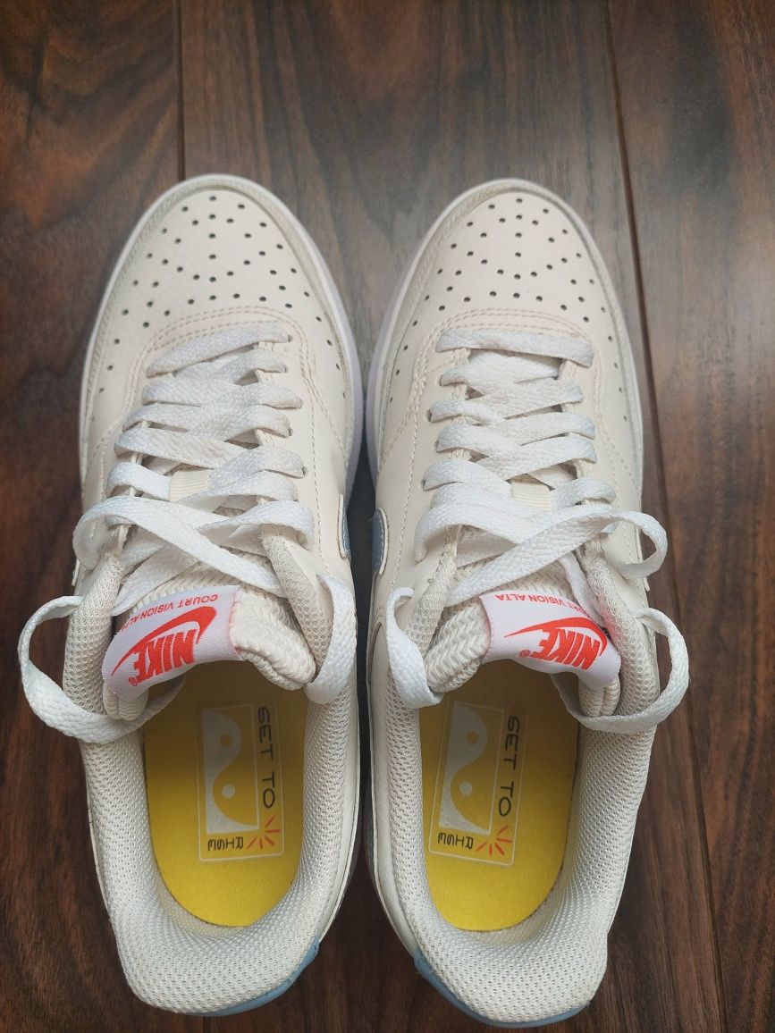 Кецове Nike court vision alta