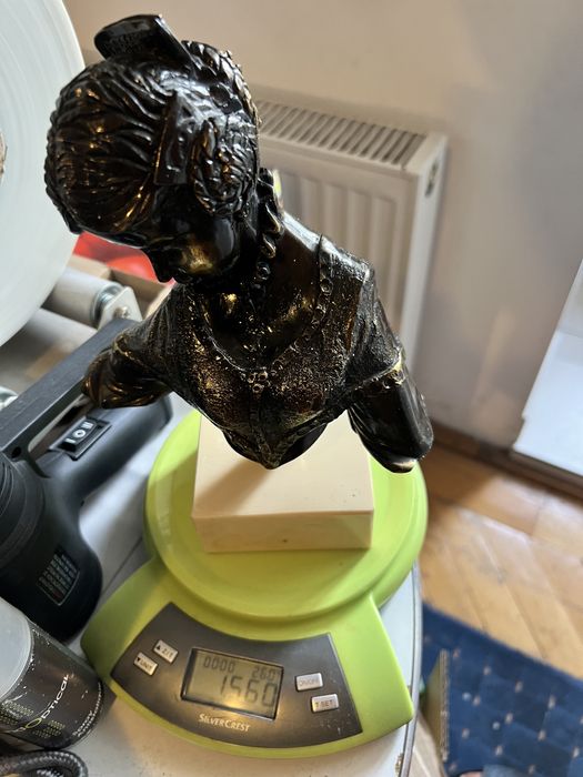 Bust  Antic Victorian feminin din rasina turnat model Madame de vara s