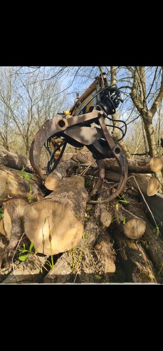 Remorca cu Macara Forestiera